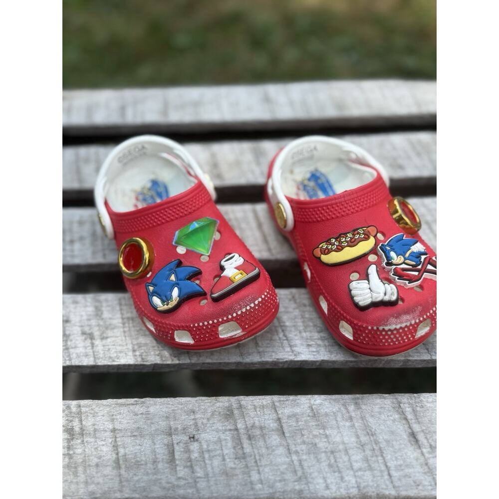 CROCS X Sonic the Hedgehog Crocs Red & White Clogs Sandals Charms Water Size C8